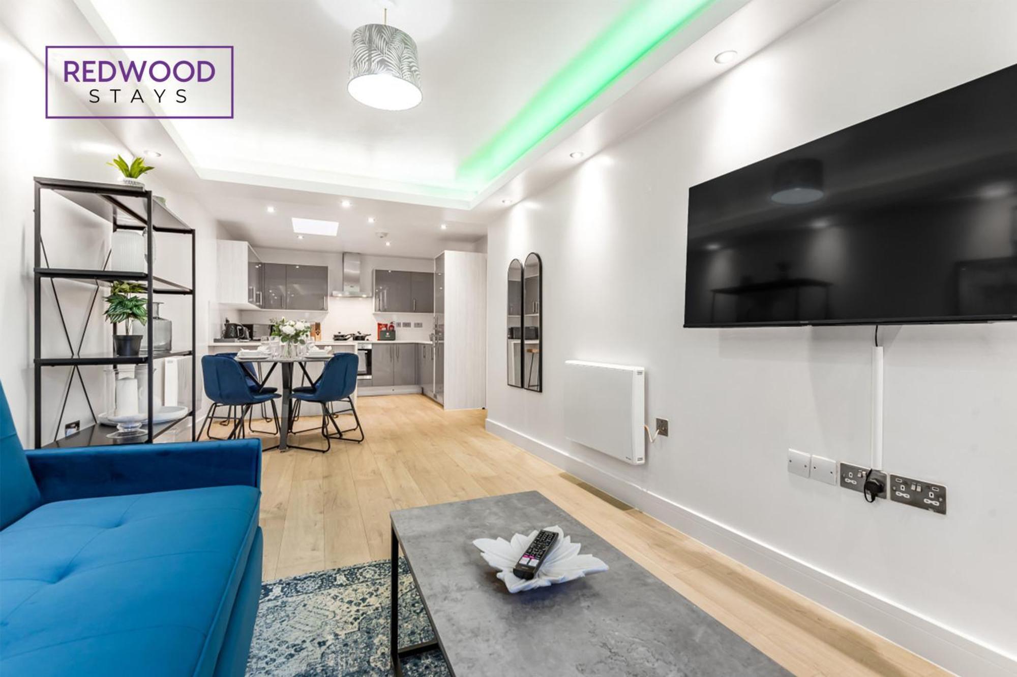 Redwood Stays: Corporate Town Center With Free Parking Apartment *