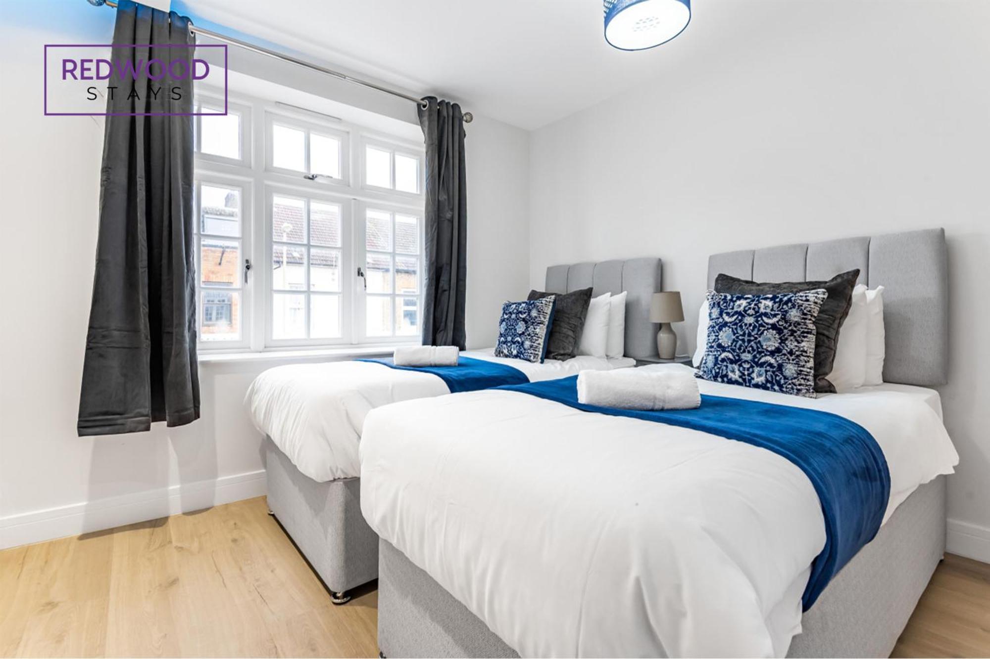 Apartment Redwood Stays: Corporate Town Center With Free Parking *