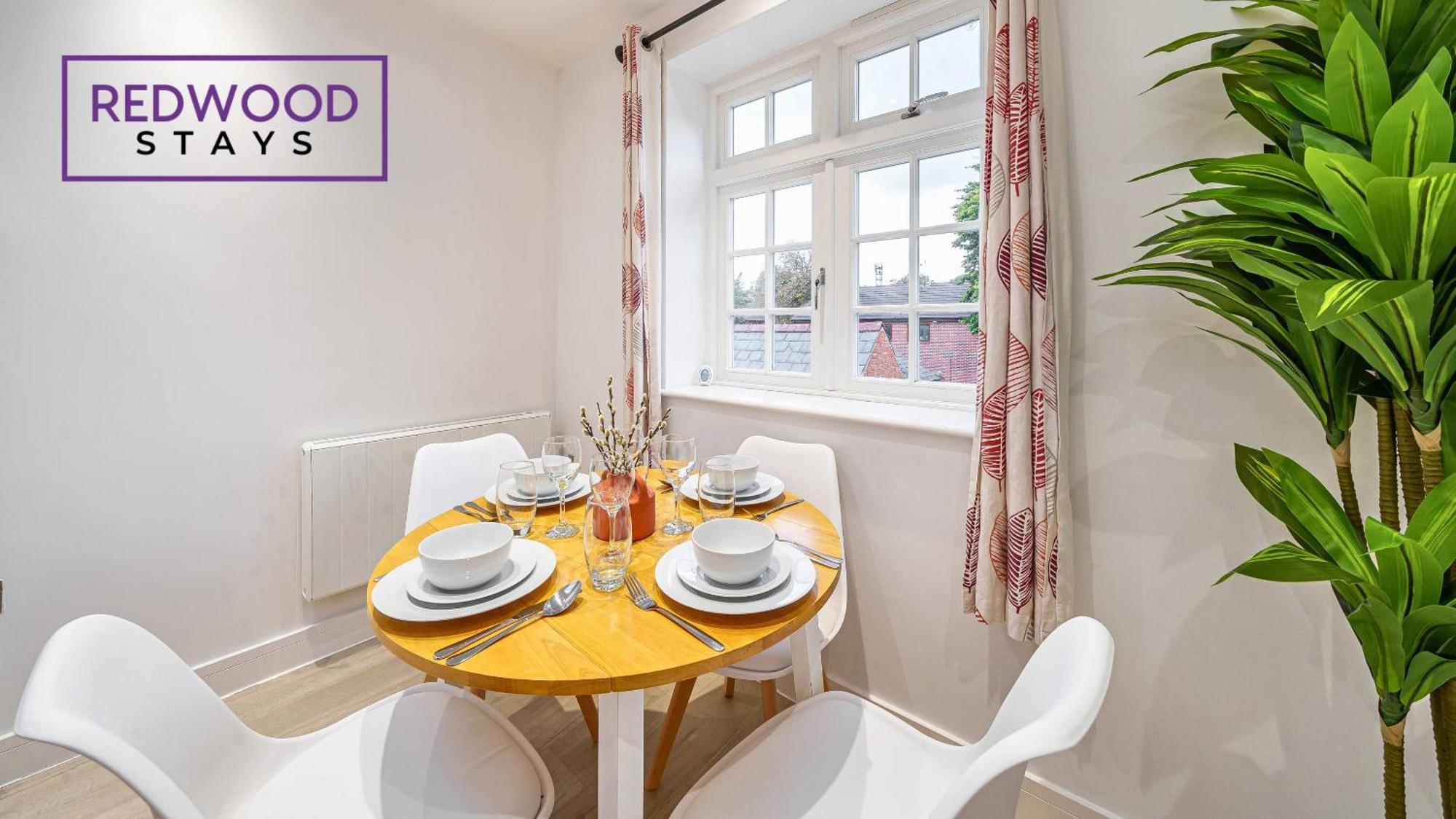 Apartment Redwood Stays: Corporate Town Center With Free Parking *